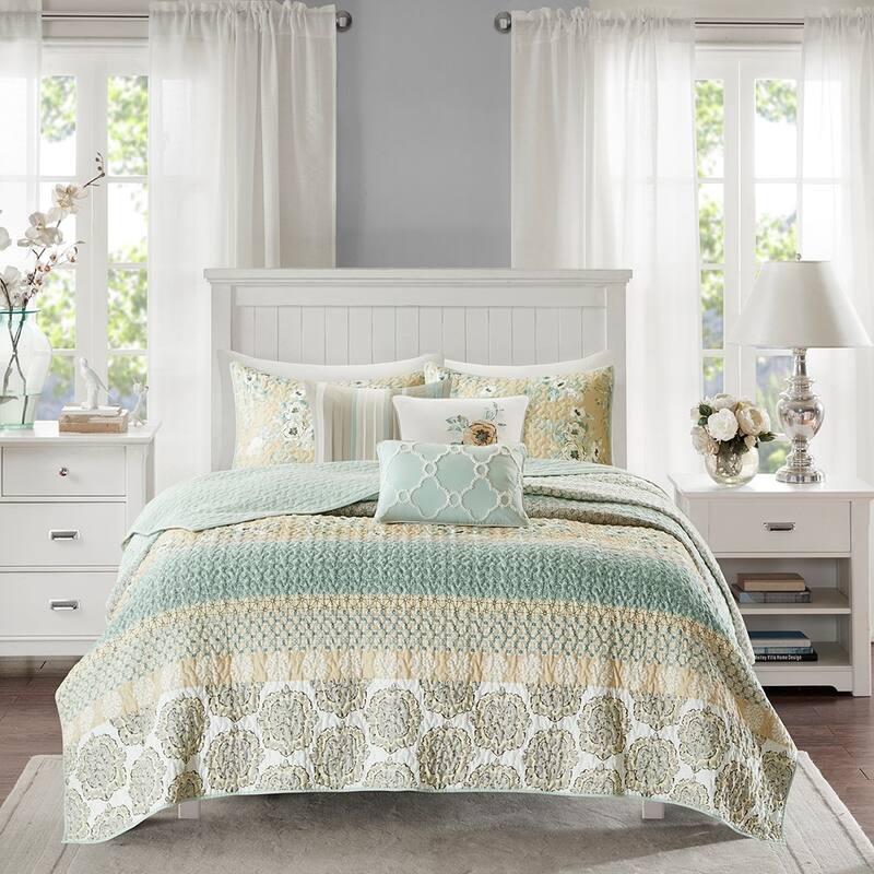 GDF Studio - Willa 6 Piece Reversible Cotton Quilt Set with Decorative Pillows