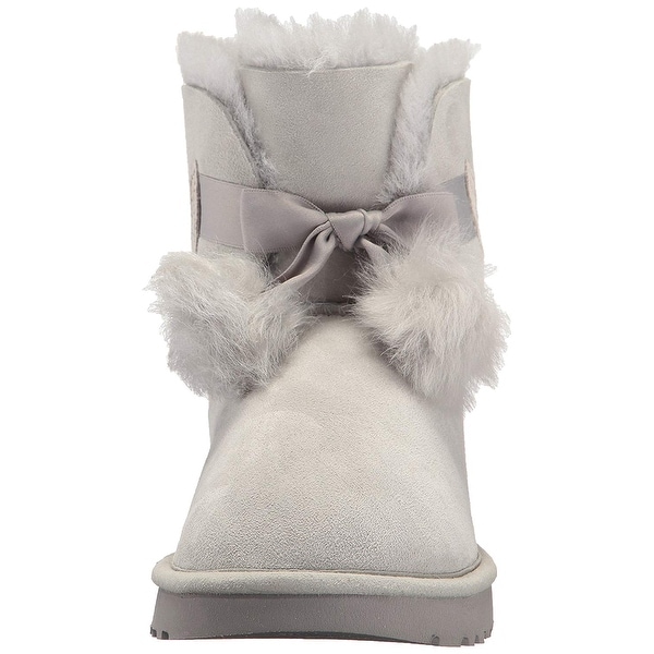 gita pom pom uggs