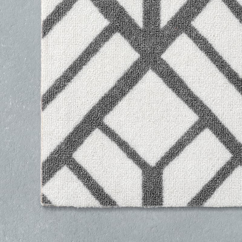 Nuloom Tiffany Contemporary Diamond Indoor/Outdoor Area Rug