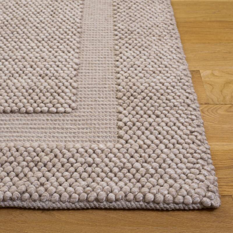 SAFAVIEH Handmade Natura Mehroo Casual Wool Rug