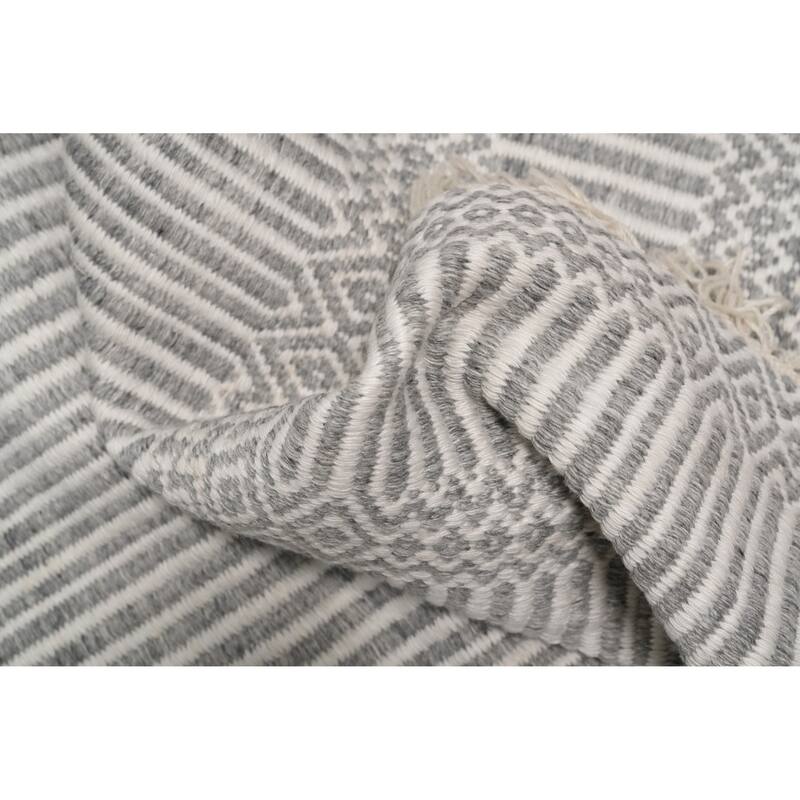 Hand Woven Oriental 100% Wool Carpet Traditional Geometric Greys & Charcoal Durrie-Kilim Area Rug - 8' 1'' X 5' 0''