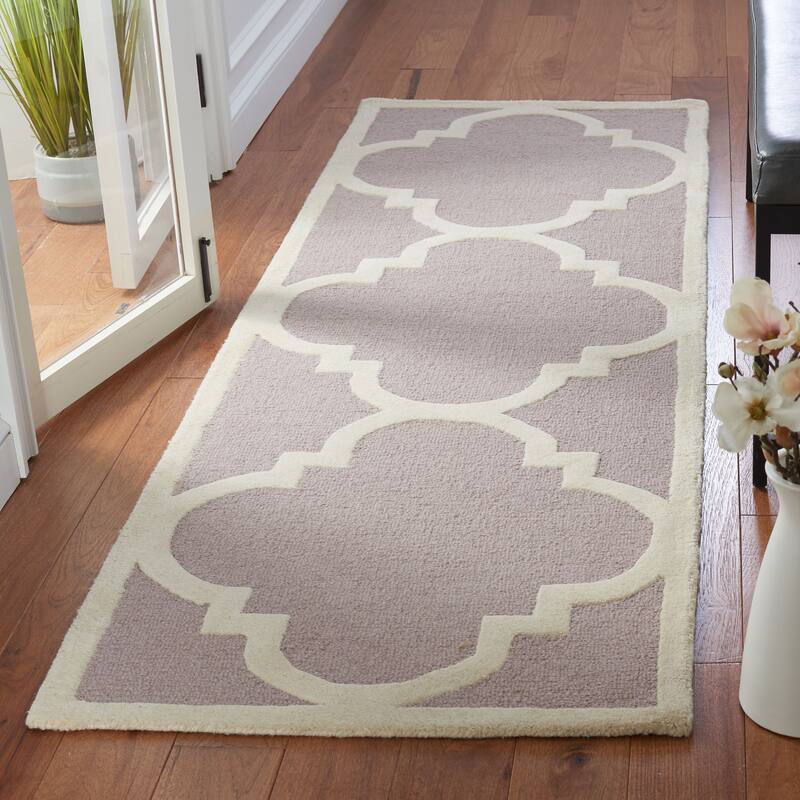 SAFAVIEH Handmade Cambridge Gullveig Modern Moroccan Wool Rug - 2'6" x 10' Runner - Beige/Ivory