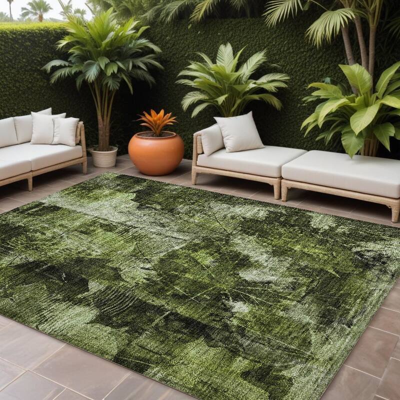 Paz Garden-Inspired Weather Resistant Timeless Fusion Outdoor Rug - 9' X 12' - Green