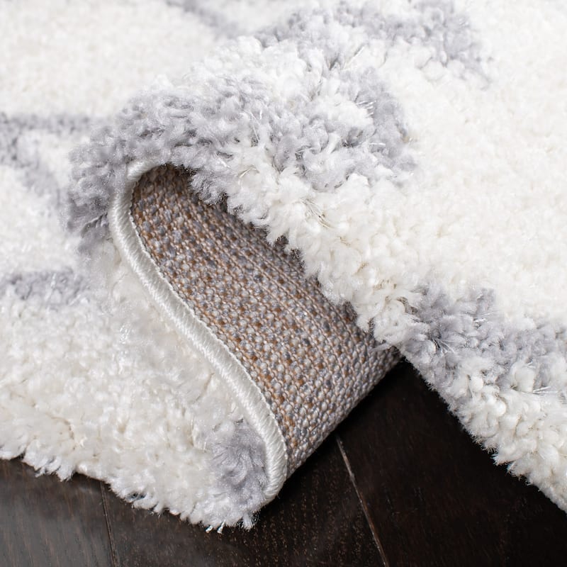 SAFAVIEH Tahoe Shag Fatlume Moroccan 1.2-inch Thick Rug..