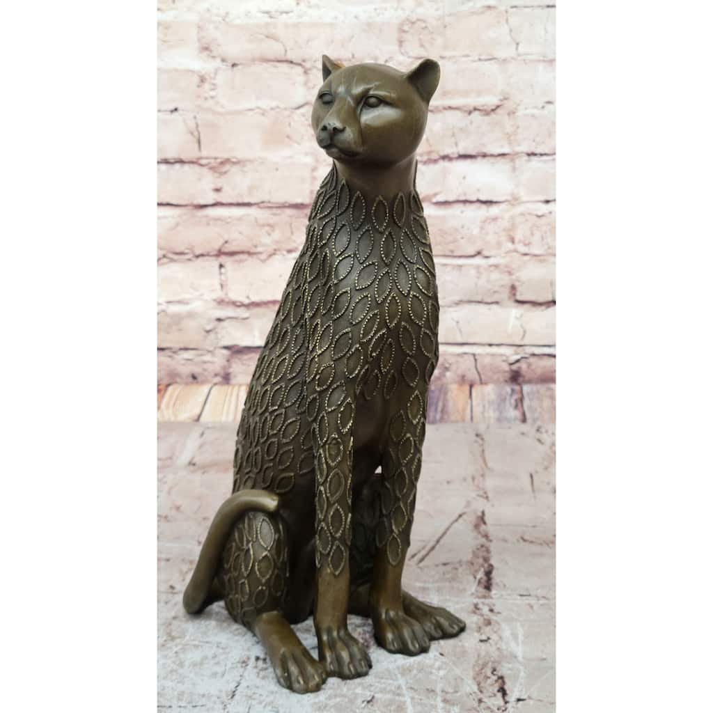 Stylized Bronze Leopard Sculpture – Modern Big Cat Décor For Art Lovers