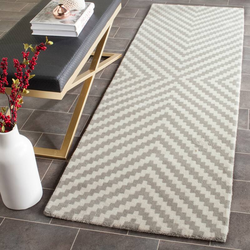 SAFAVIEH Handmade Cambridge Eira Modern Wool Rug - 2'6" x 8' Runner - Grey/Ivory
