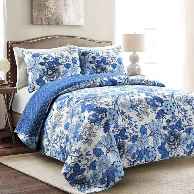 The Curated Nomad Chorro 3-piece Quilt Set - Navy & White - Full - Queen