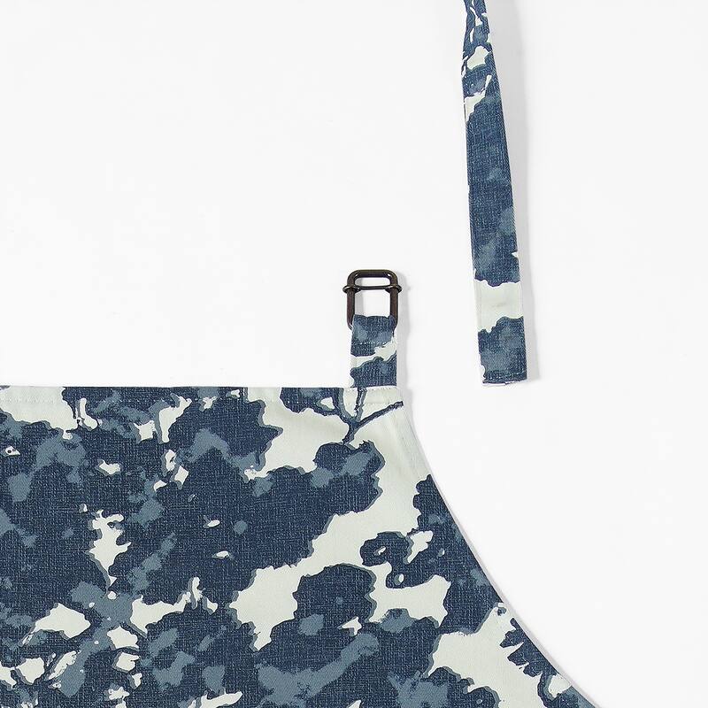 Exclusive Fabrics Fleur Printed Cotton Apron - 27 X 34