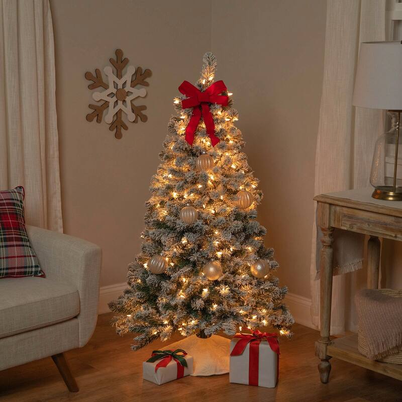 4.5' Medium Flocked Winema Pine Artificial Christmas Tree Clear Lights - 4.5 Foot