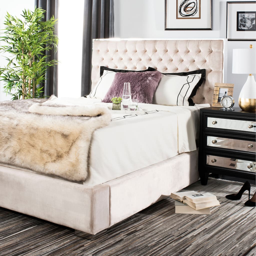 SAFAVIEH Couture Chester King Bed