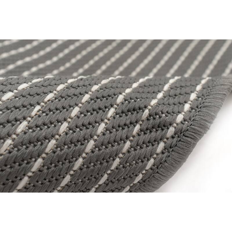 Liora Manne Carmel Textured Striped Indoor/ Outdoor Area Rug