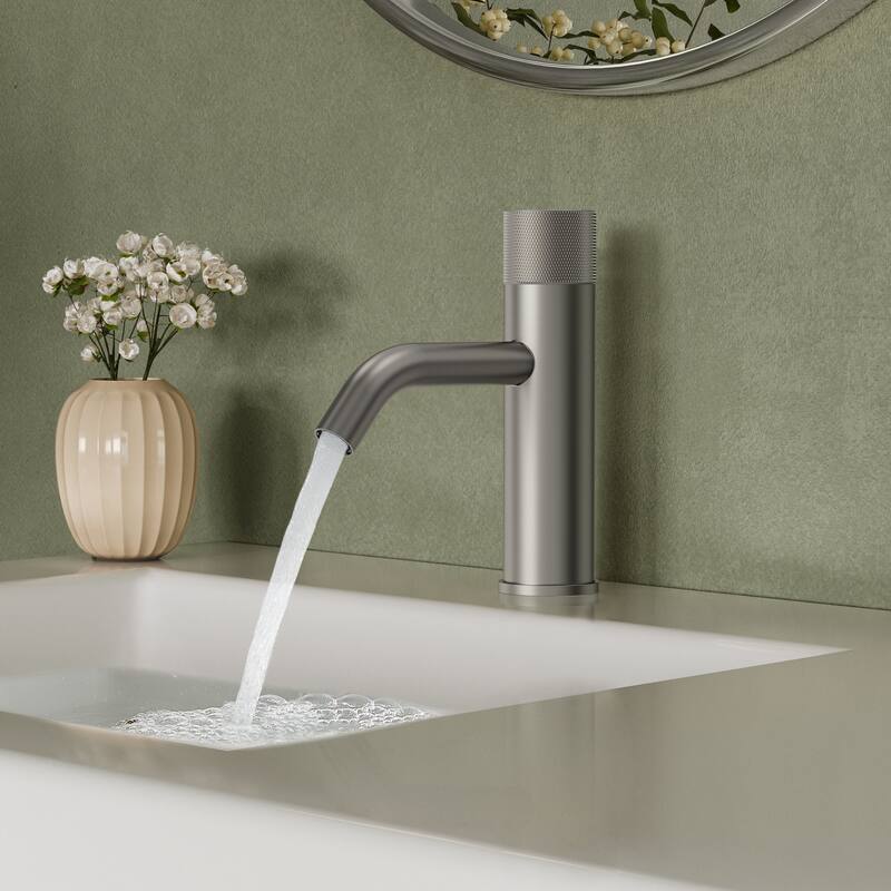 Modern 1-Handle Single Hole Bathroom Faucet with Anti-Slip Handle