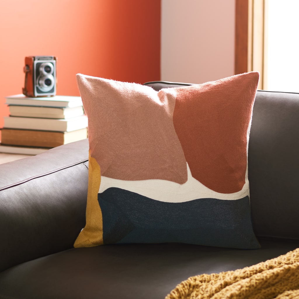 SAFAVIEH Cassidy Mid-Century Modern 18-inch Square Decorative Accent Throw Pillow