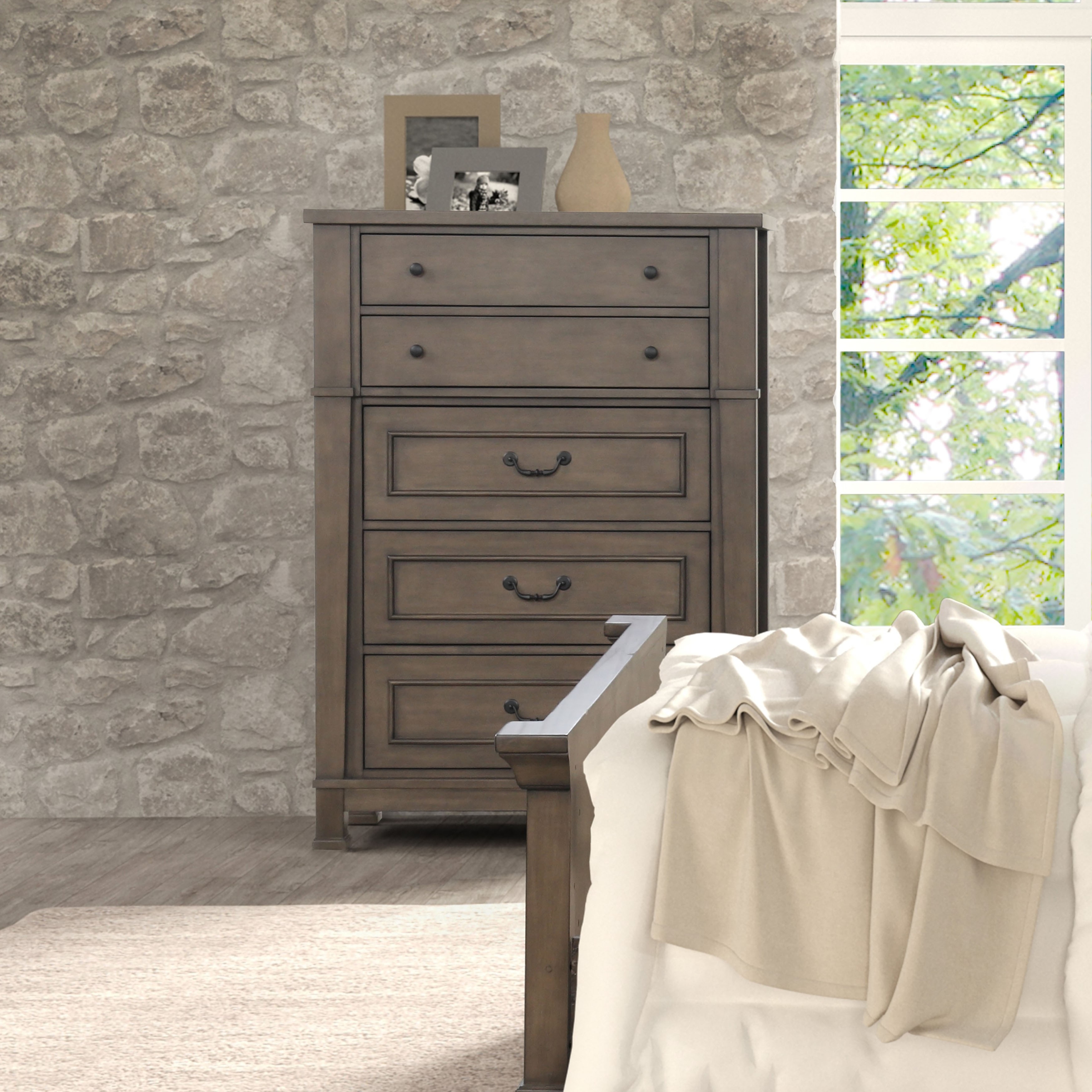 Furniture of America Quinlan Dark Walnut Wood 5-Drawer Chest