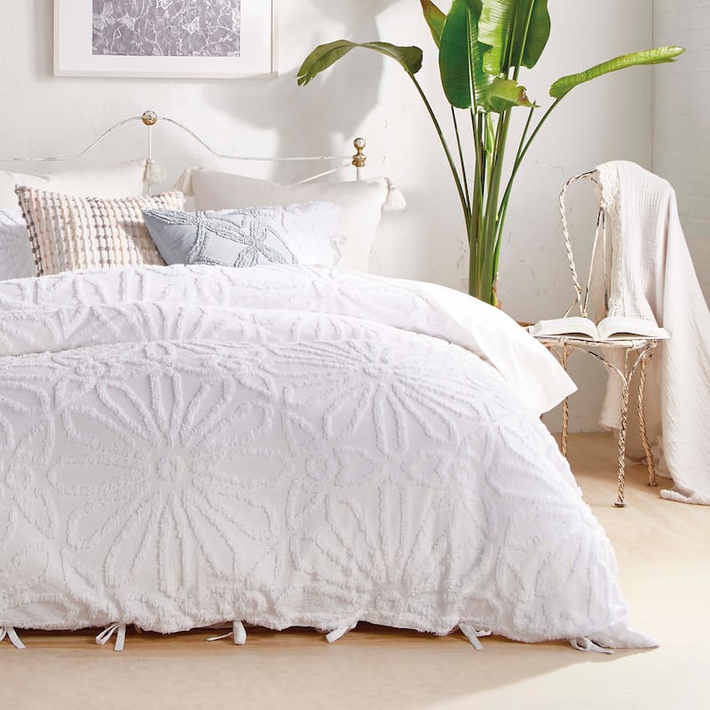 Peri Home Chenille Medallion Duvet Set - Full - Queen - White