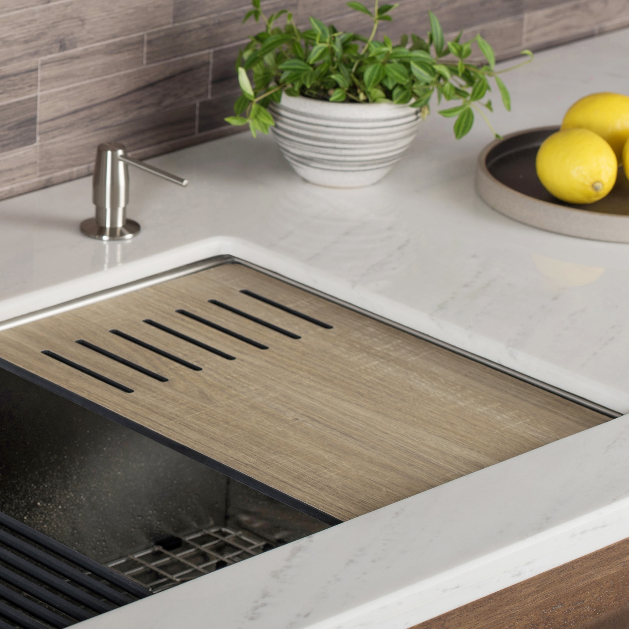 https://ak1.ostkcdn.com/images/products/is/images/direct/a5f0d3aec49427694c8b6bee02e6dfa3bd5d3aba/KRAUS-Workstation-Kitchen-Sink-Wood-Grain-Composite-Cutting-Board.jpg