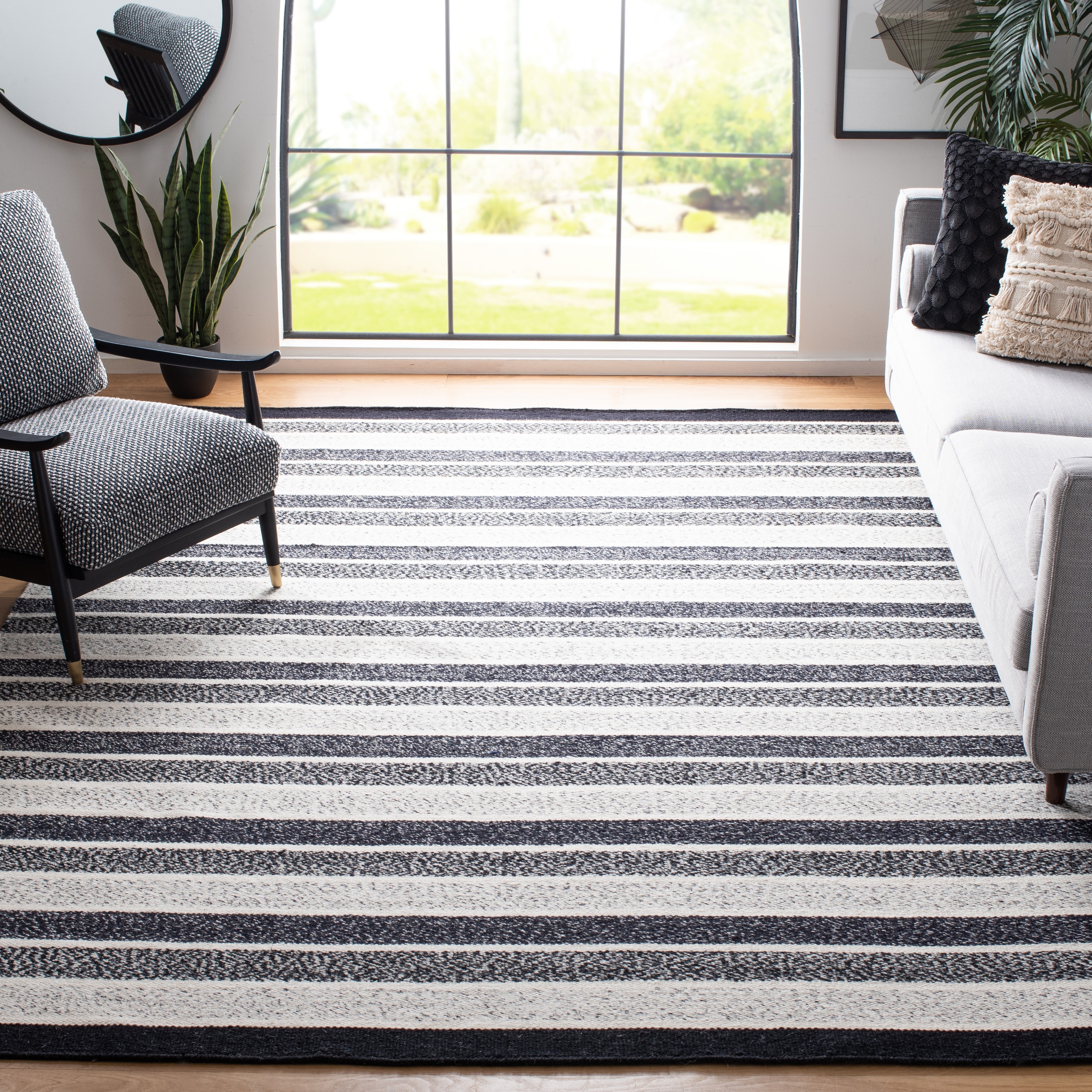 SAFAVIEH Handmade Kilim Bruneta Stripe Flatweave Wool Rug