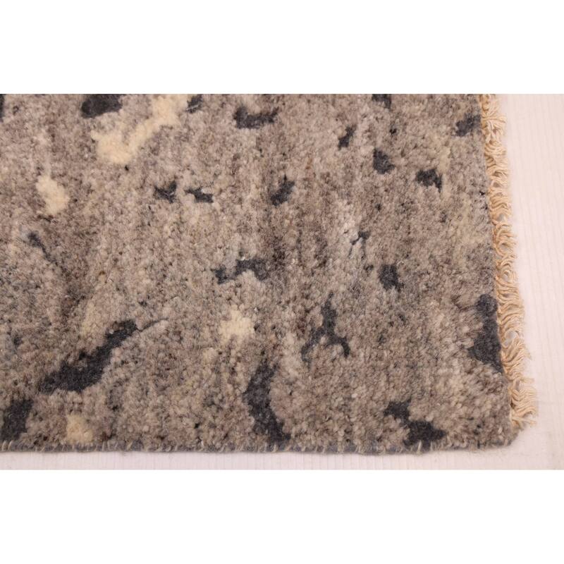 ECARPETGALLERY Hand-knotted Legacy Grey Wool Rug - 5'6 x 7'10