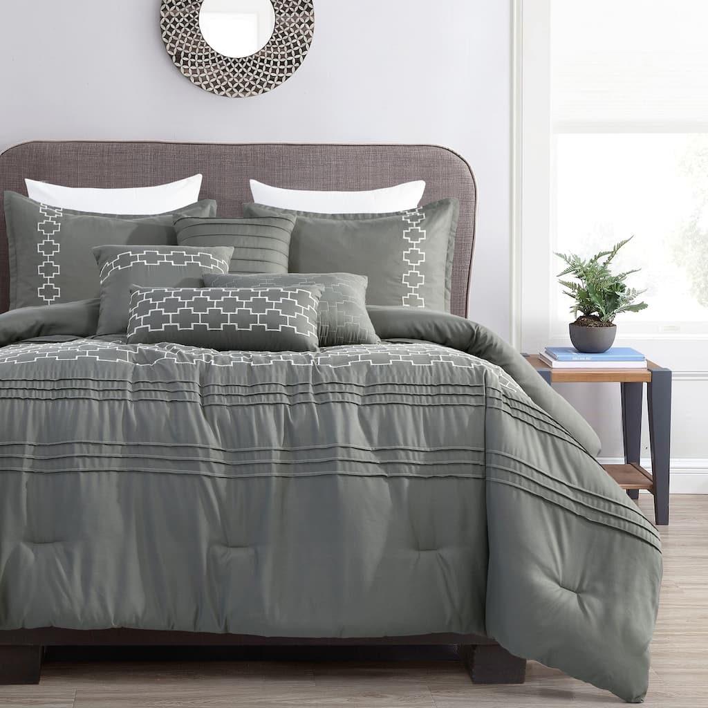 IMARI Luxury 7 Piece Comforter