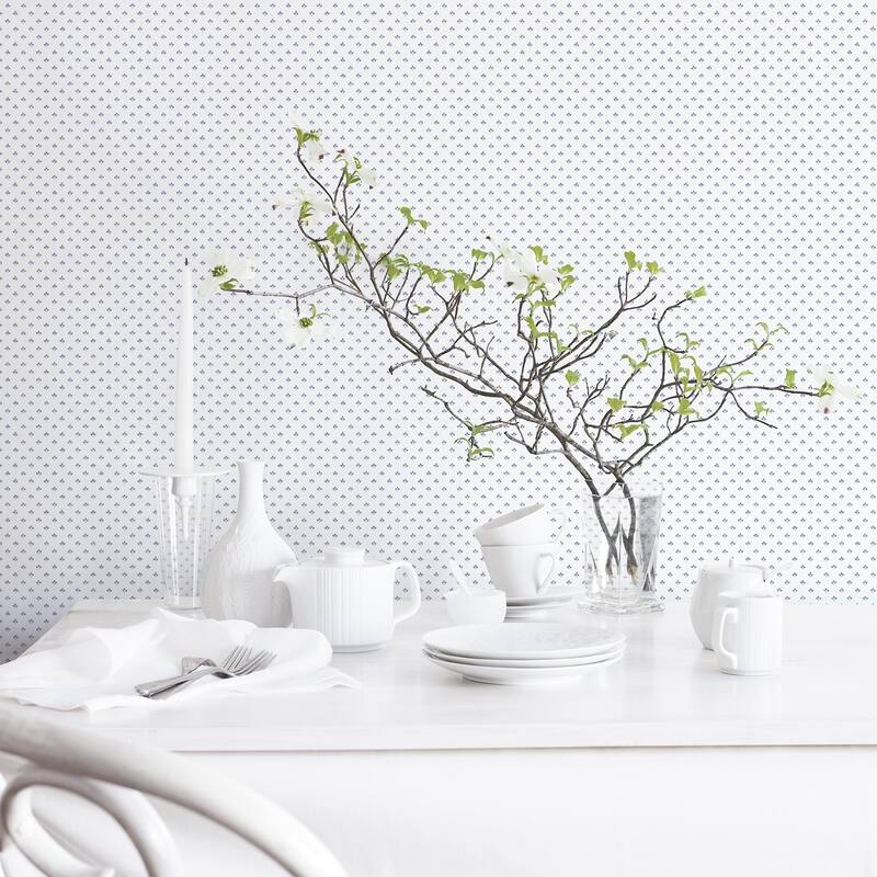Galerie Wallcoverings Just Kitchens Tri Leaf Motif Vinyl on Non-woven Matte Wallpaper Roll