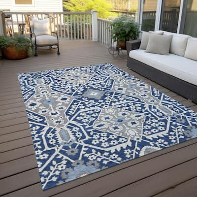 Machine Washable Indoor/ Outdoor Chantille Traditional Medallion Rug