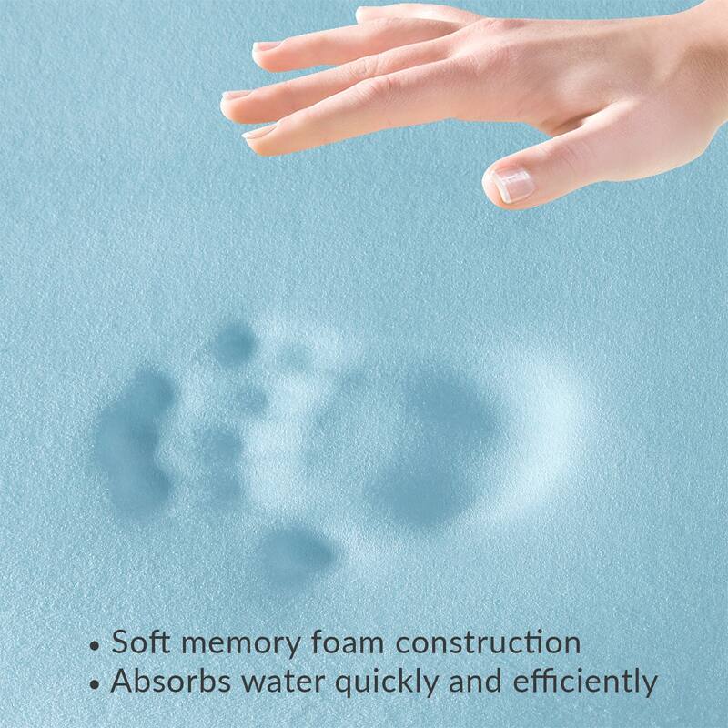 Winter cardinal Memory Foam Rug