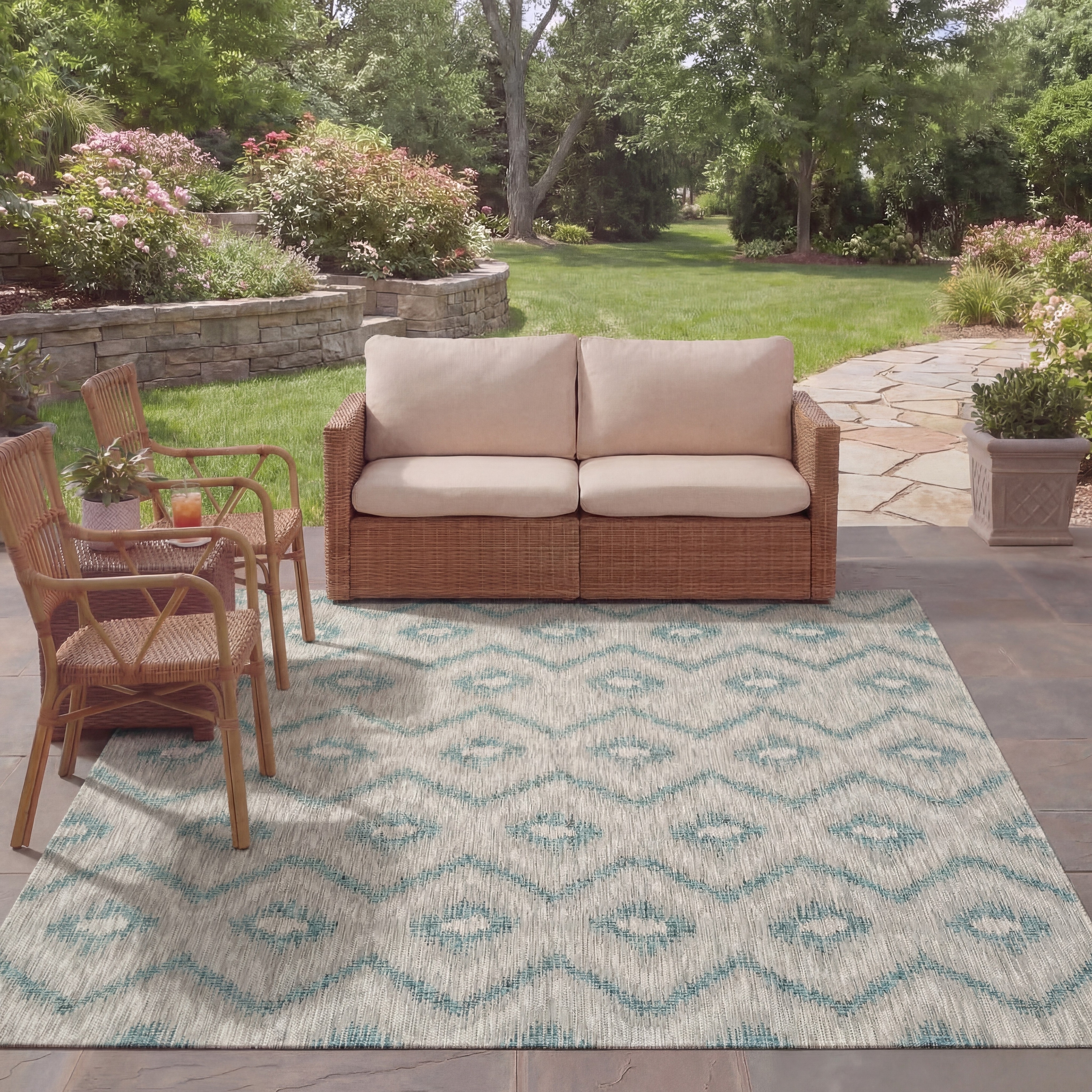 SAFAVIEH Courtyard Gorica Indoor/ Outdoor Waterproof Patio Backyard Rug