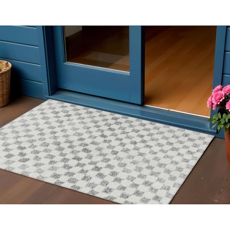 HomeRoots Geometric Transitional Rectangle Outdoor Rug - 3' x 5'
