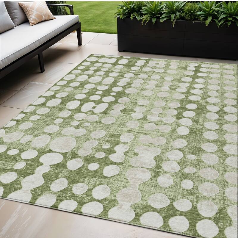 HomeRoots Abstract Transitional Rectangle Outdoor Rug - 5' X 8'