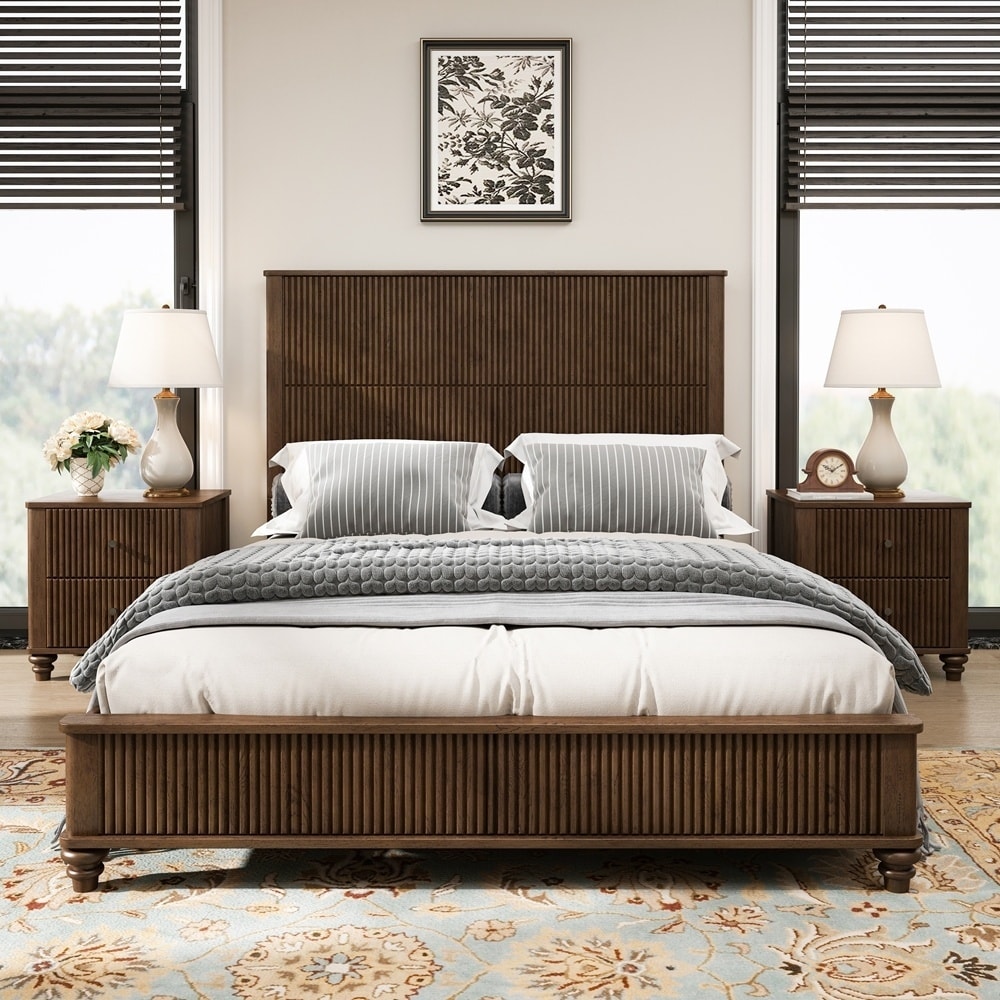 Bedroom set with a Bed and Nightstands