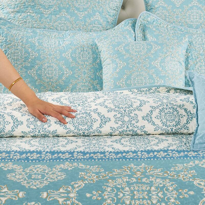 Serenta Mystic Printed Reversible 7-piece Bedspread Coverlet Set