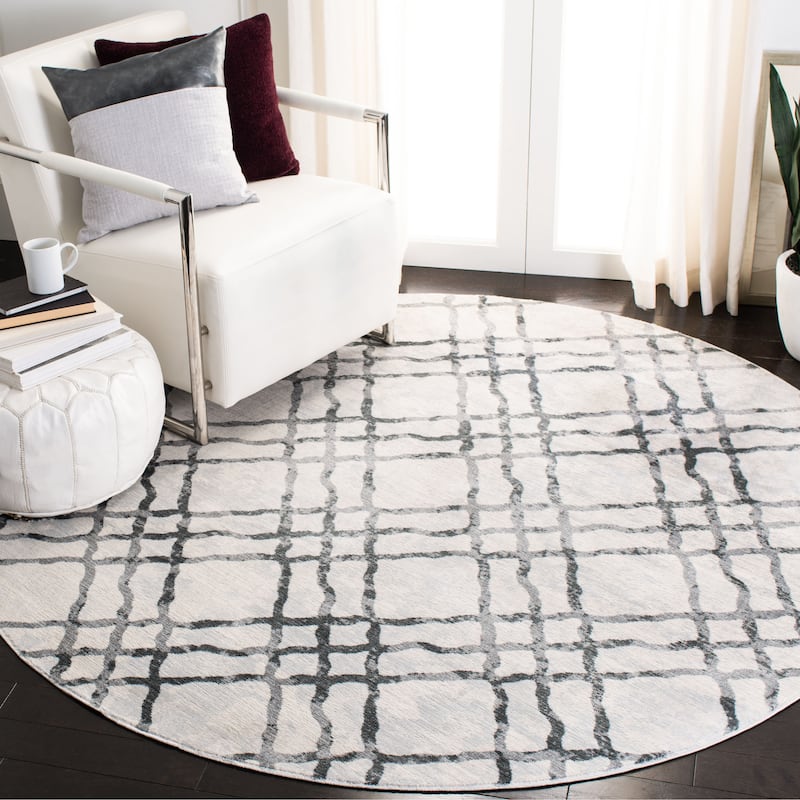 SAFAVIEH Isabella Bethany Trellis Distressed Rug - 6'7" Round - Ivory/Grey