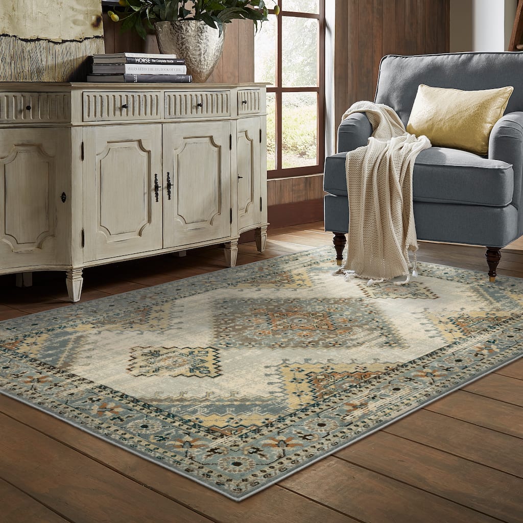 Vista Home Rozaje Grey/Beige Faded Medallion Area Rug