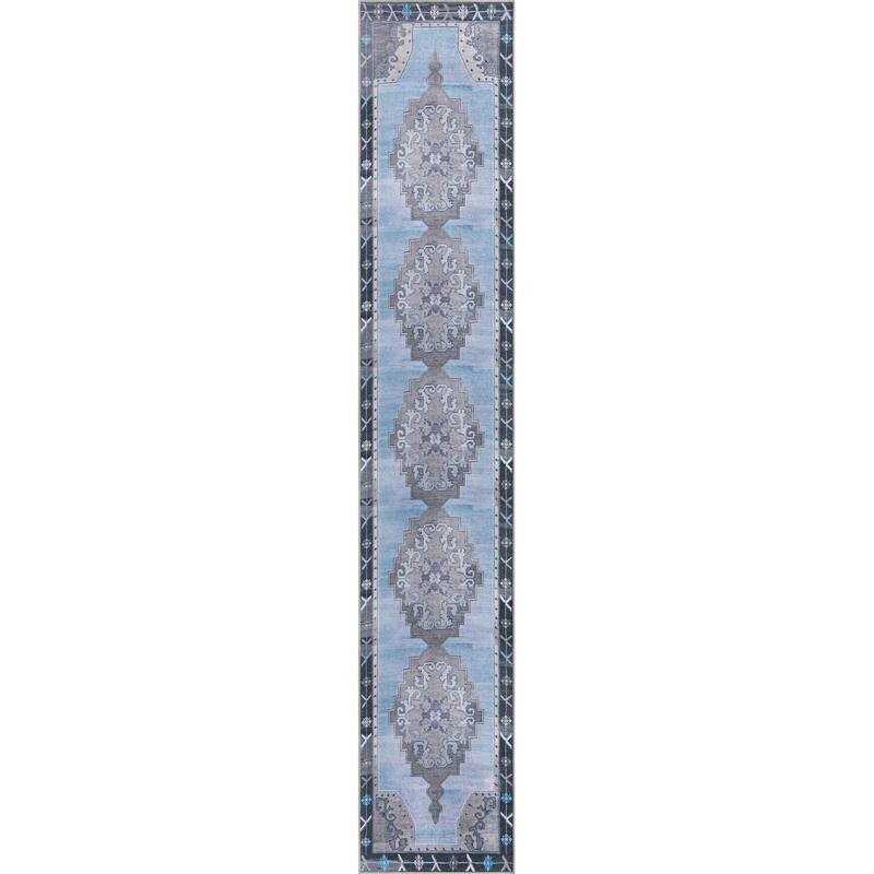 Traditional Rine Collection Area Rug