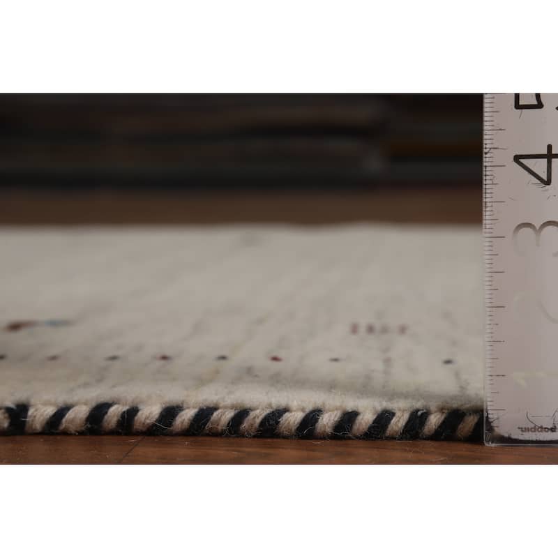 Hand Knotted Oriental 100% Wool Carpet Tribal Animal Pictorial Beige & Ivories Gabbeh Area Rug - 5' 10'' X 4' 4''