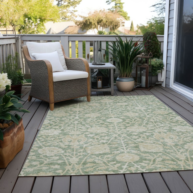 Machine Washable Indoor/ Outdoor Traditional Kashan Chantille Rug