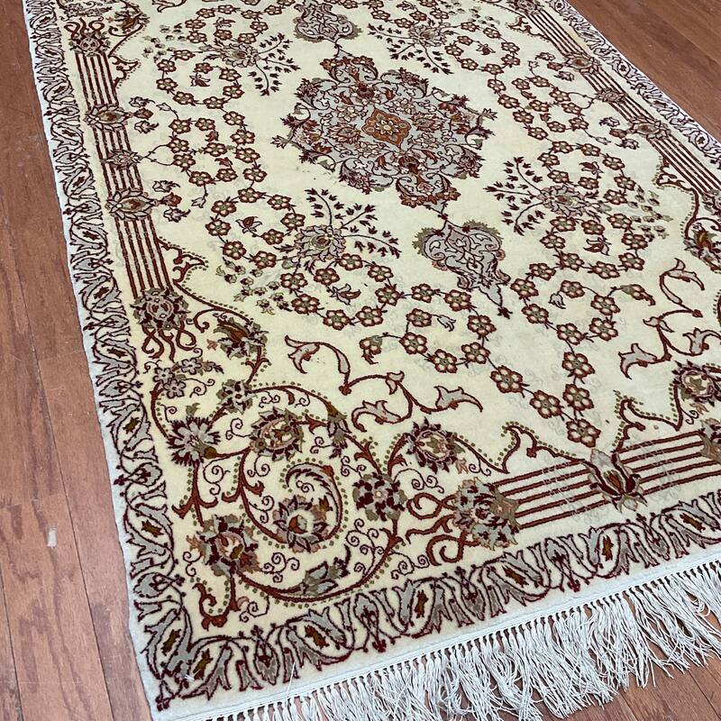 HERAT ORIENTAL Handmade Nain Wool Rug - 3'8" x 5'8"