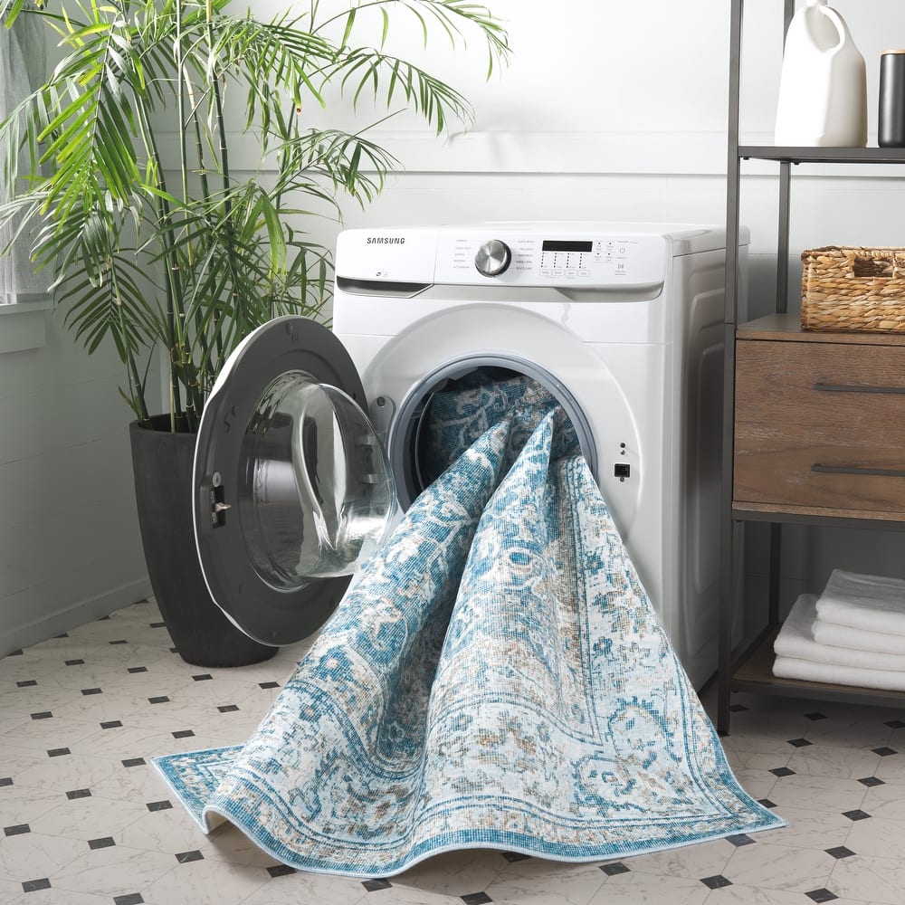 SAFAVIEH Orlando Channie Traditional Rug