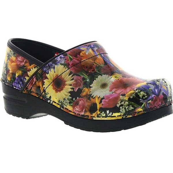 women's closed back clogs