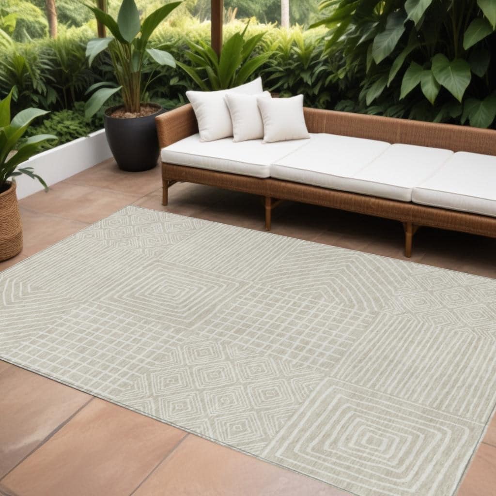 HomeRoots Geometric Transitional Rectangle Outdoor Rug