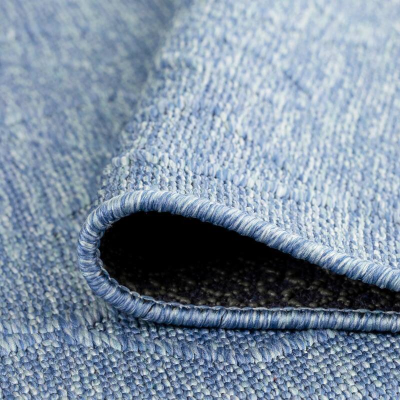 Alameda Solid Color Geometric Machine Washable Indoor Area Rug