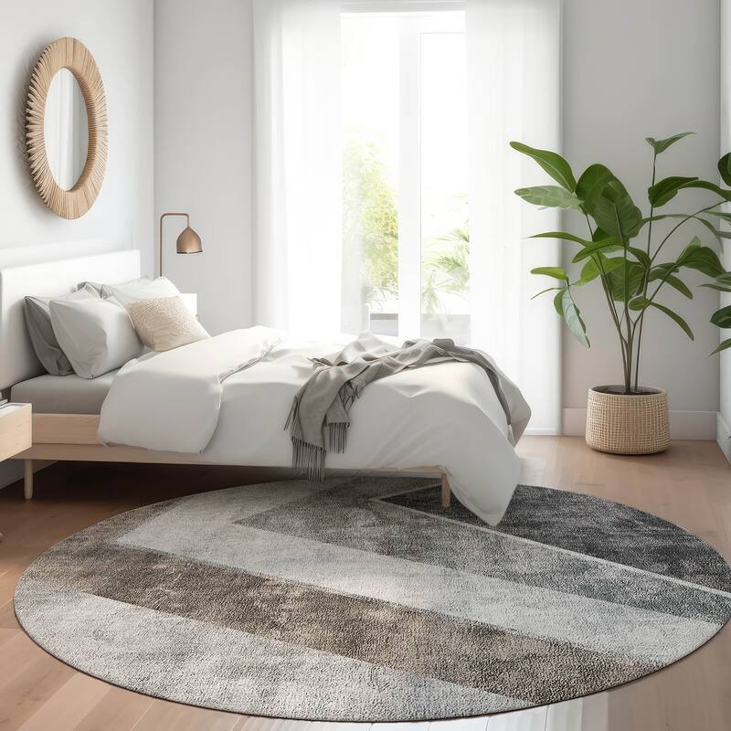 Machine Washable Indoor/ Outdoor Chantille Modern Geometric Rug - Gray - 8' x 8'