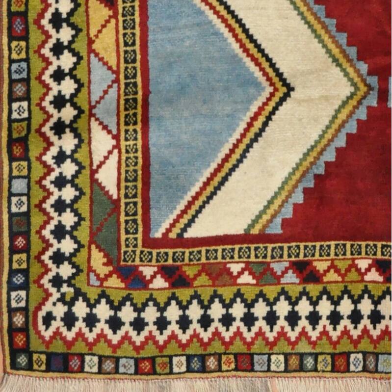 Handmade Shiraz Wool Rug (Iran) 4'5' x 7' Bed Bath & Beyond 35759071