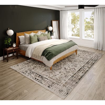 Nelson Vintage Distressed Medallion Gray Machine Made Rug