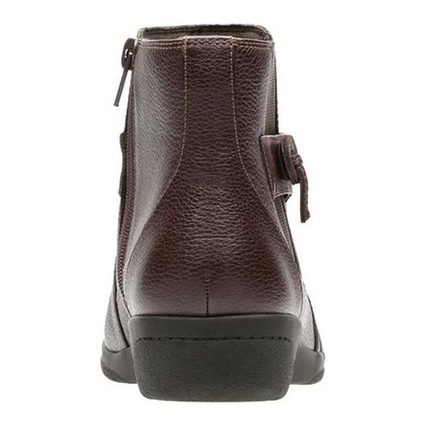 clarks women's cheyn work ankle bootie
