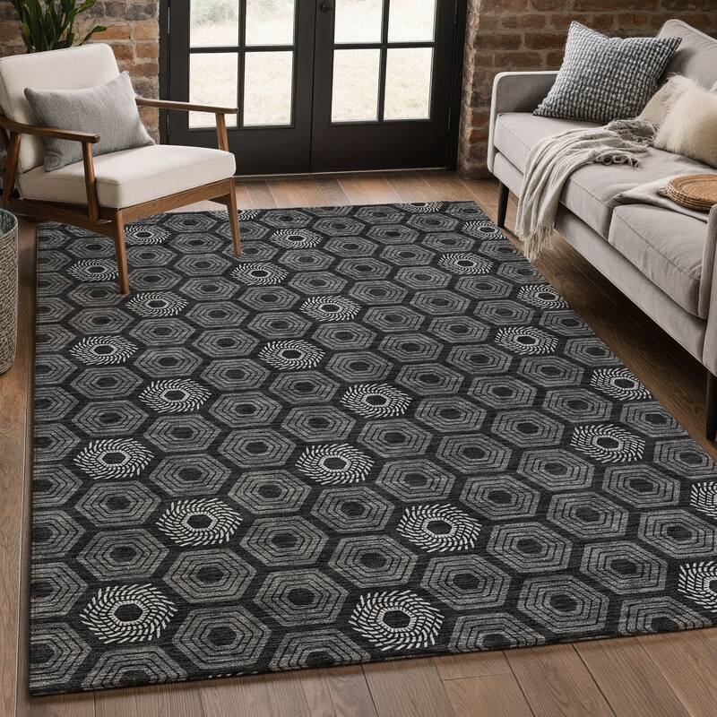 Machine Washable Indoor/ Outdoor Modern Hugoton Chantille Rug