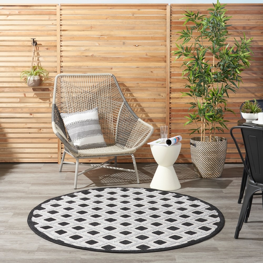 Nourison Aloha Indoor/Outdoor Modern Geometric Diamond Area Rug