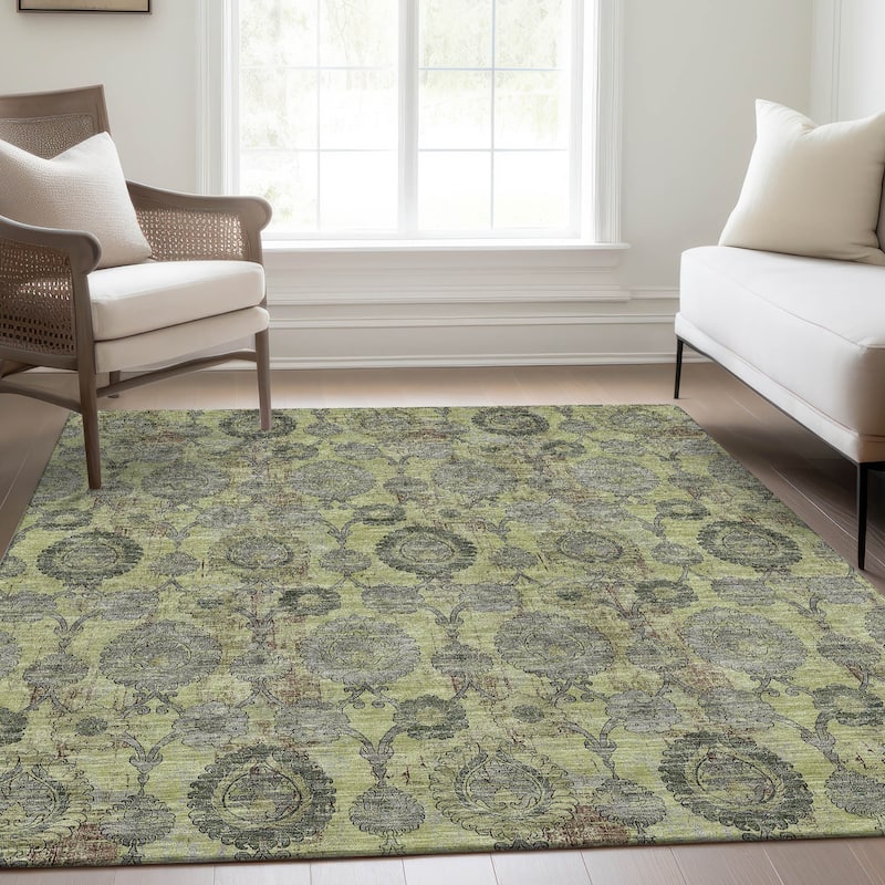 Machine Washable Indoor/ Outdoor Chantille Traditional Floral Rug