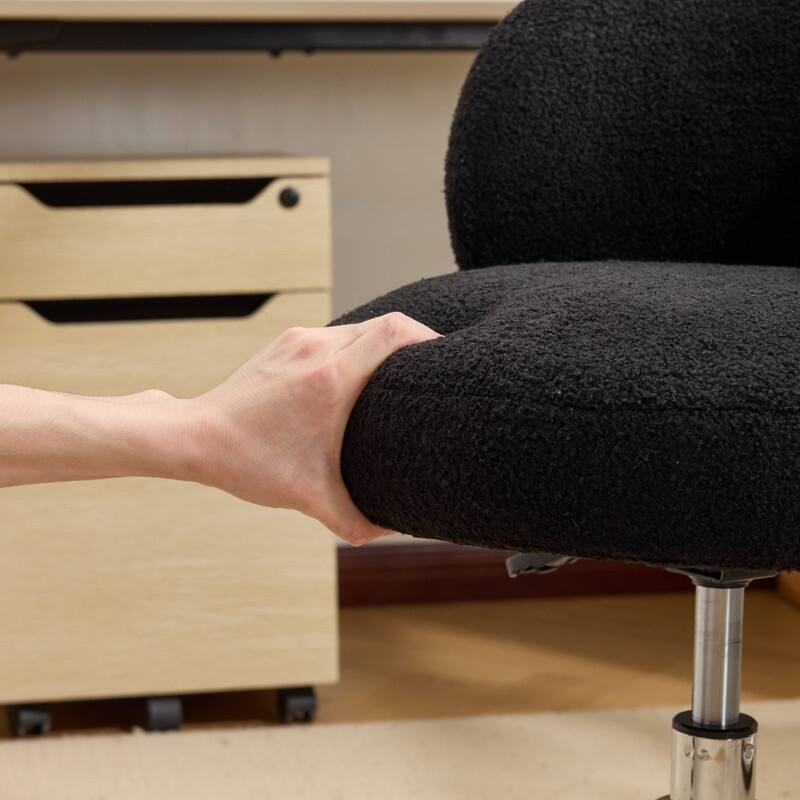 Teddy Swivel Chair Adjustable Rolling Office Desk Chair with Wheels and Support for Living Room - N/A
