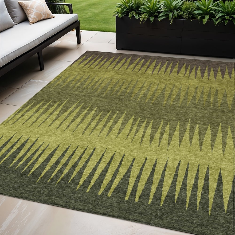 HomeRoots Striped Transitional Rectangle Outdoor Rug